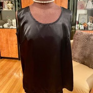 Blair scoop neck cami in satin,Black, Women’s size P Medium.